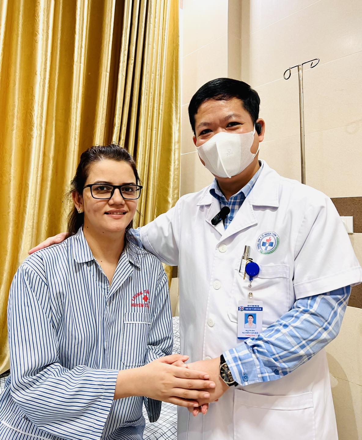 LỜI CẢM ƠN TỪ TRÁI TIM – MÓN QUÀ TINH THẦN Ý NGHĨA DÀNH CHO Y BÁC SĨ TRUNG TÂM Y TẾ HUYỆN TÂN SƠN